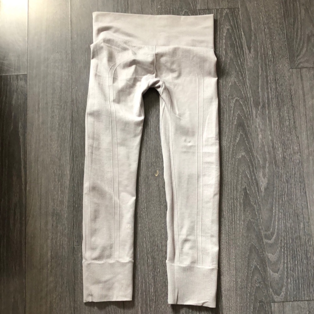 Rare style lululemon leggings size medium